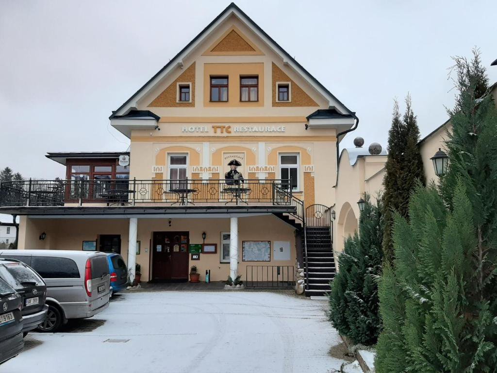 Exteriér Hotelu TTC v zimě