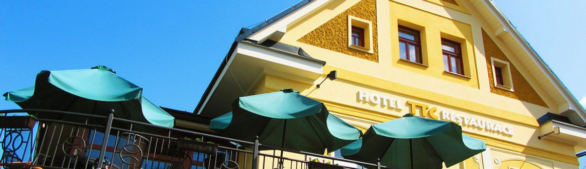 Letní terasa hotelu